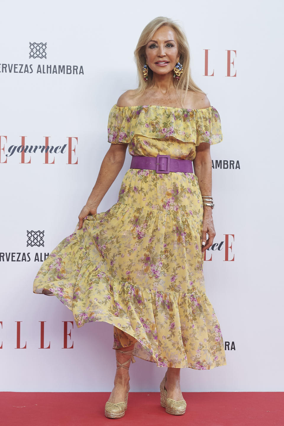 La <em>socialité</em> escogió un diseño de Tot-hom con escote Bardot para asistir a su fiesta favorita del verano. (Foto: Borja B. Hojas / Getty Images)