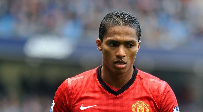 6. Antonio Valencia (426)