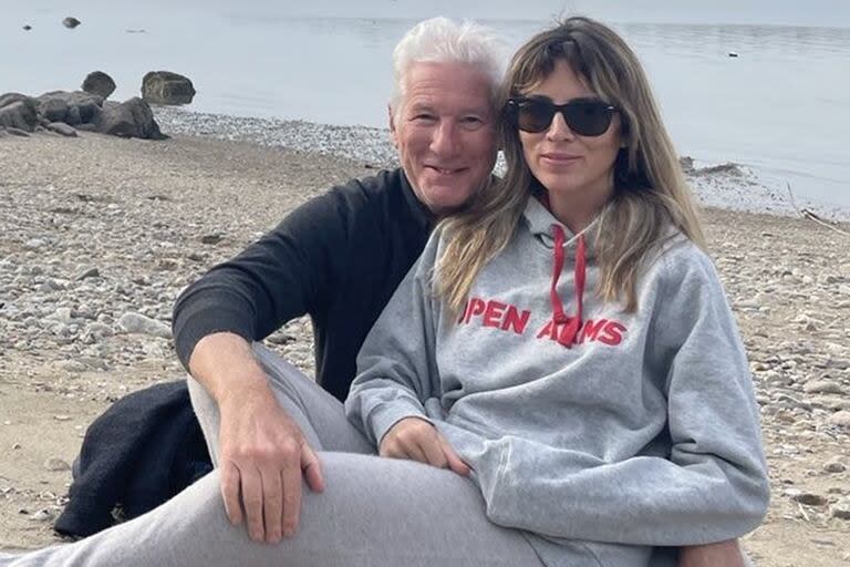 Richard Gere, junto a su esposa, quien le dedicó unas tiernas palabras en el día del padre