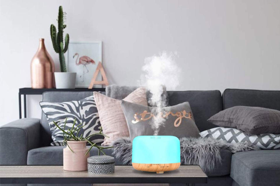 Sie sehen hübsch aus, verbreiten einen angenehmen Duft und sorgen für Entspannung: Aroma-Diffuser. (Bild: Amazon.de)