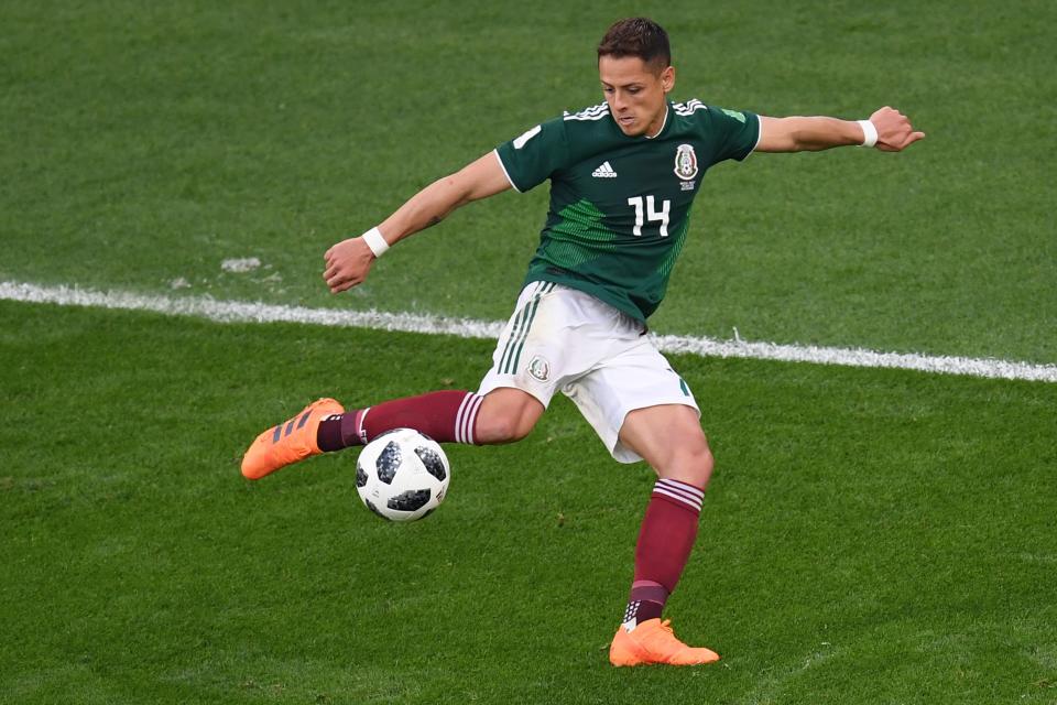 Javier “Chicharito” Hernandez and the Mexican national team will visit the Rose Bowl during the 2019 Gold Cup. (Getty Images)