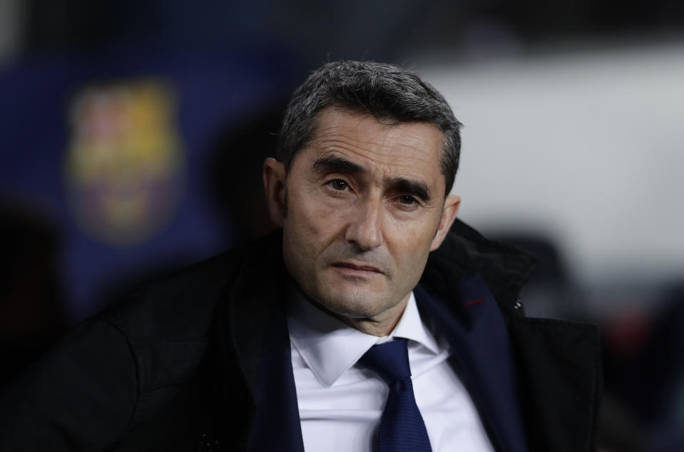 FC Barcelona's coach Ernesto Valverde looks on prior of the Spanish La Liga soccer match between FC Barcelona and Celta Vigo at the Camp Nou stadium in Barcelona, Spain, Saturday, Dec. 22, 2018. (AP Photo/Manu Fernandez)