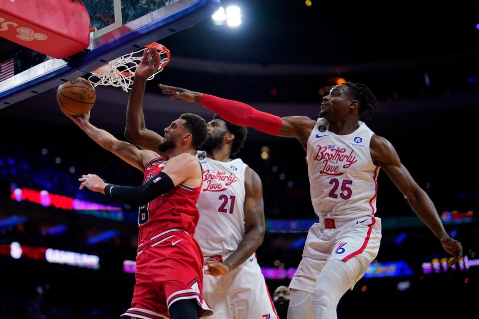 BULLS-76ERS (AP)