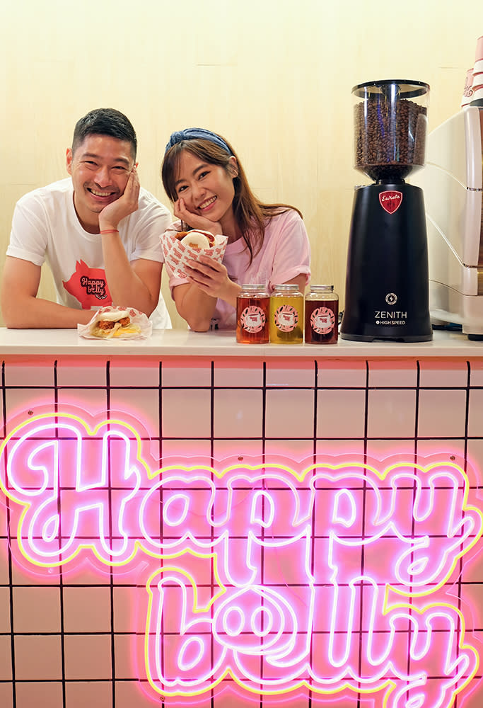 Happy Belly｜王宗堯攜女友太子始創中心開小食店 推創作手拍青瓜咖啡湯力/支持香港老字號/親自落場做店長