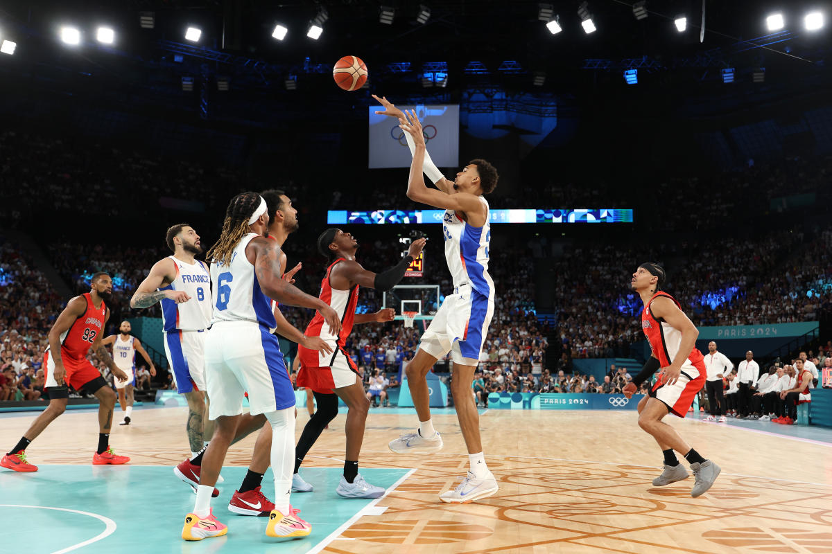 Paris Olympics men’s basketball: France beats Canada to advance to semifinals; Serbia, Germany also through to semis