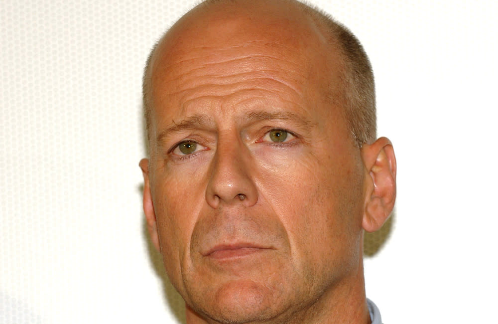 Bruce Willis, Apr 07