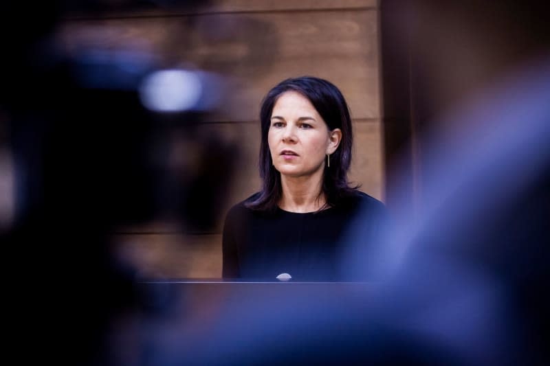 German Foreign Minister Annalena Baerbock gives a press statement at the official residence of the Palestinian President in Ramallah. Christoph Soeder/dpa