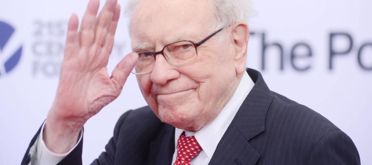 This is why Warren Buffett wants you to refinance your mortgage now