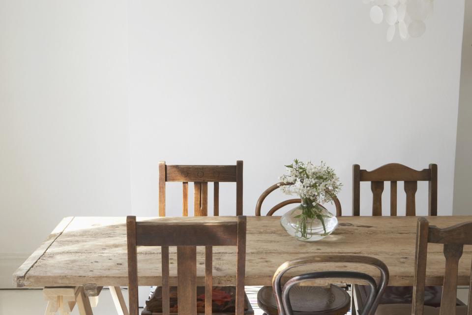 10 Dining Sets That Are Perfect for Small Spaces