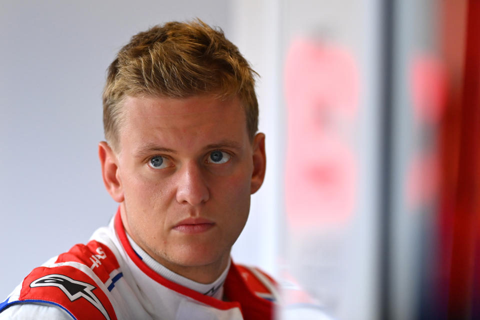 Mick Schumacher hat in der kommenden Saison kein festes Formel-1-Cockpit bekommen (Bild: Dan Mullan/Getty Images)