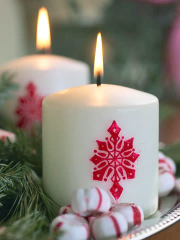 Easy Christmas Candle Displays to Make This Year