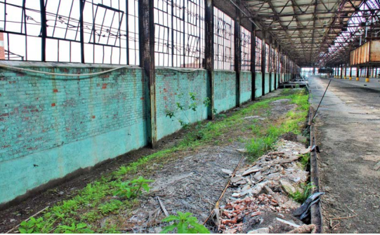 The Ford Motor Company automobile assembly plant in Jacksonville was built with lots of windows for the workers who toiled in the building on assembling Model A and Model T automobiles. In its heyday, it was one of the biggest automobile plants in the Southeast.