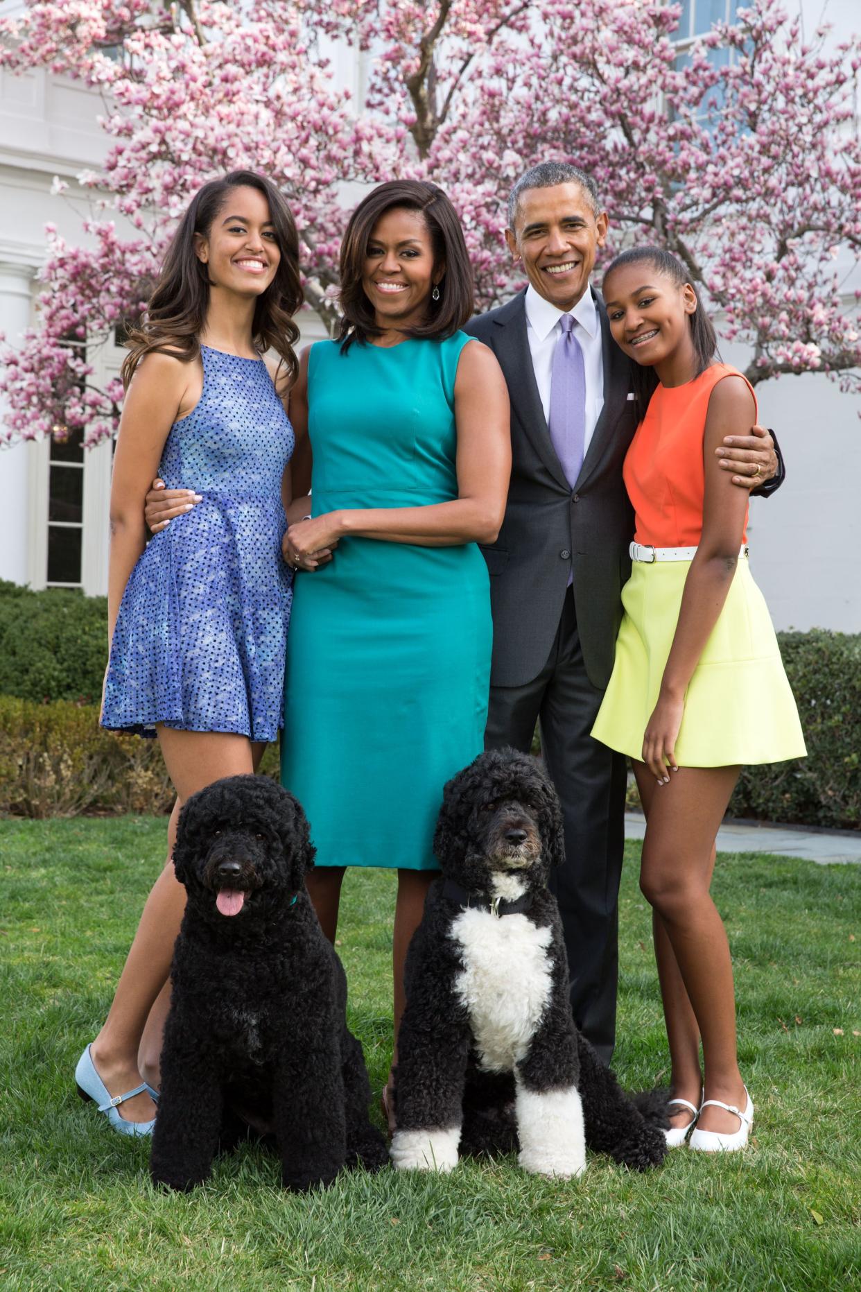 Obama family with Bo and Sunny