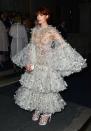 <b>Florence Welch en Alexander McQueen </b><p> Une méduse ? Non Florence Welch en Alexander McQueen... Pas être très pratique pour s'asseoir...</p>