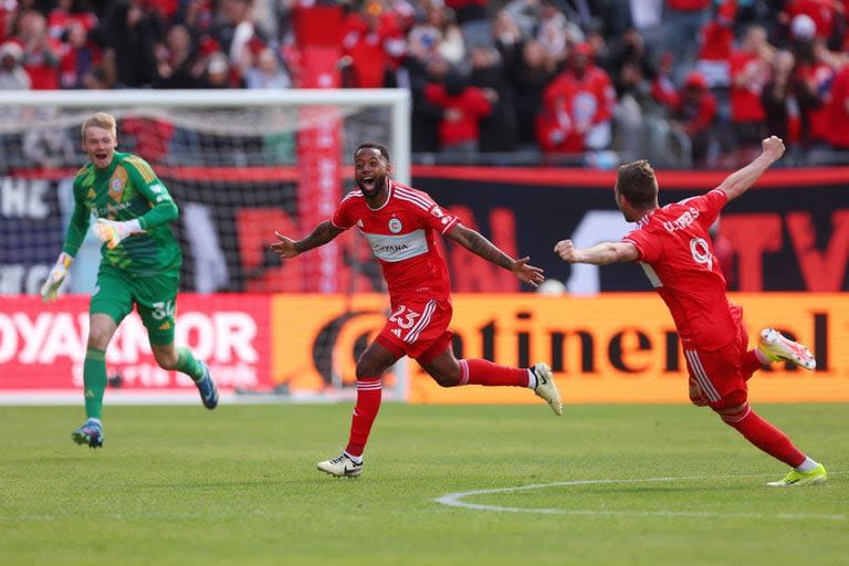 Kellyn Acosta marcó un gol increíble para la victoria de Chicago Fire sobre Montreal en la MLS.   Michael Reaves/Getty Images/AFP (Photo by Michael Reaves / GETTY IMAGES NORTH AMERICA / Getty Images via AFP)