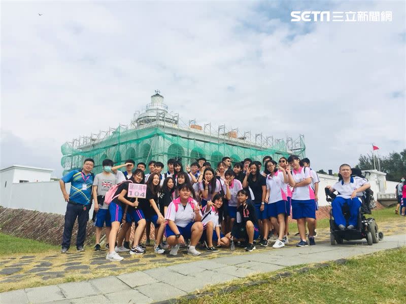  武旭丞與同學參加墾丁兩天一夜之旅。（圖／高雄市教育局提供）