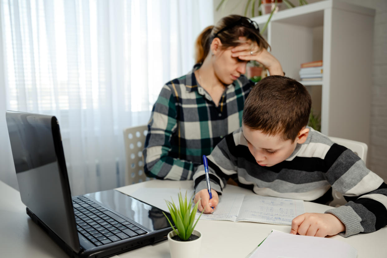 Homeschooling stellt erneut vor allem sozial schlechter gestellte Familien und Alleinerziehende vor gewaltige Herausforderungen (Symbolbild: Getty Images)