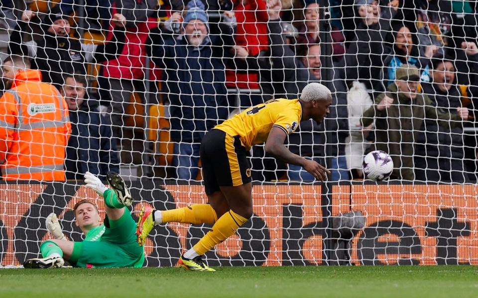 Wolverhampton Wanderers' Toti scores their second goal