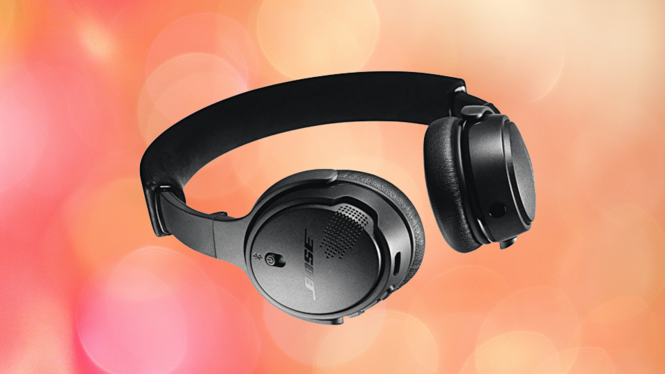 Don't miss the chance to get fancy-schmancy Bose headphones for just $100. (Photo: Bose)