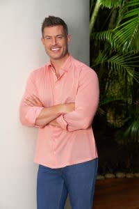 Jesse Palmer Teases Zach’s Season of ‘The Bachelor’- It’s ‘Easily’ the ‘Most Emotional’ Season I’ve Hosted 021