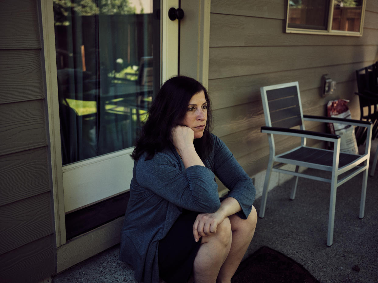 Julie Glasser en su casa de Portland, Oregon, el miércoles 27 de mayo de 2020. (Mason Trinca/The New York Times)