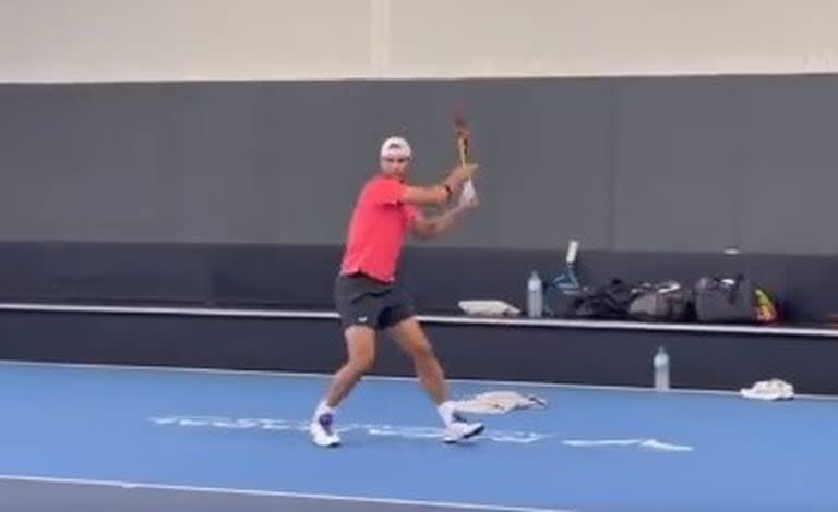 Rafael Nadal, en su regreso a los entrenamientos con miras al Australian Open