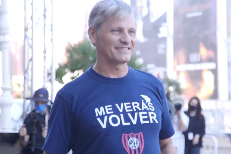 El actor Viggo Mortensen se presentó al Festival de Cine de San Sebastián con una remera de San Lorenzo