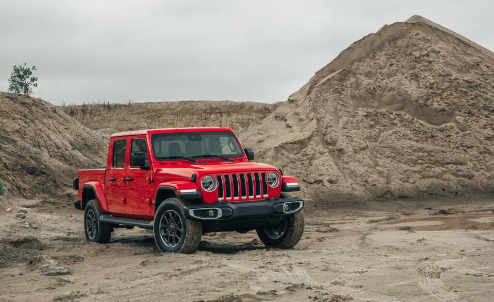 Photos of the 2020 Jeep Gladiator and 2019 Toyota 4Runner