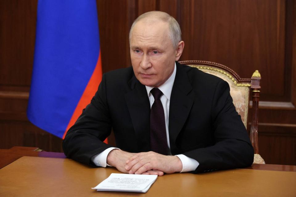 Russlands Präsident Wladimir Putin spricht vor den Teilnehmern des BRICS-Wirtschaftsforums (POOL/AFP via Getty Images)