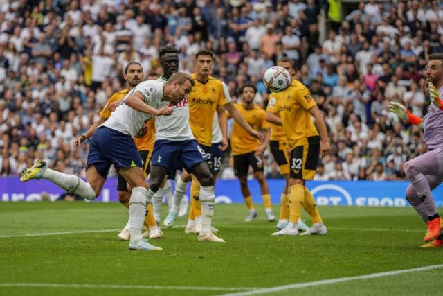 Representación Matemático Saqueo Harry Kane le dio el gol de la victoria a Tottenham y se convirtió en el  máximo goleador con una sola camiseta en la Premier League