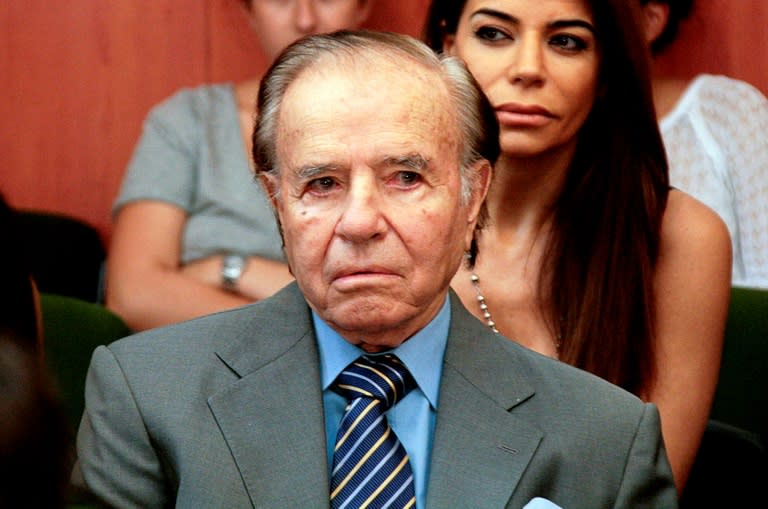 Argentina's former president (1989-1999) Carlos Menem sits during a hearing on the trial on embezzlement during his term of office, on March 2, 2015 in Buenos Aires