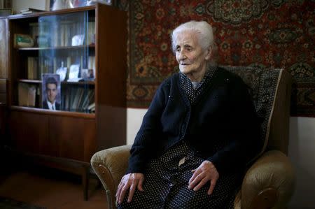 Silvard Atajyan, 103, sits at home during an interview with Reuters in Yerevan, April 20, 2015. REUTERS/David Mdzinarishvili