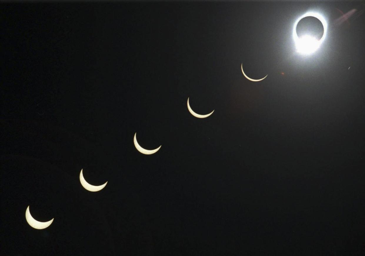 A solar eclipse approaching totality. <a href="https://newsroom.ap.org/detail/Total%20Solar%20Eclipse%20Photo%20Gallery/d4f2edfa2e47448980ce303f299063ae?hpSectionId=8053d9e3a7de4b25a8bccd33428f5964&st=hpsection&mediaType=photo&sortBy=arrivaldatetime:desc&dateRange=Anytime&totalCount=3429&currentItemNo=22" rel="nofollow noopener" target="_blank" data-ylk="slk:AP Photo/Richard Vogel, File;elm:context_link;itc:0;sec:content-canvas" class="link ">AP Photo/Richard Vogel, File</a>