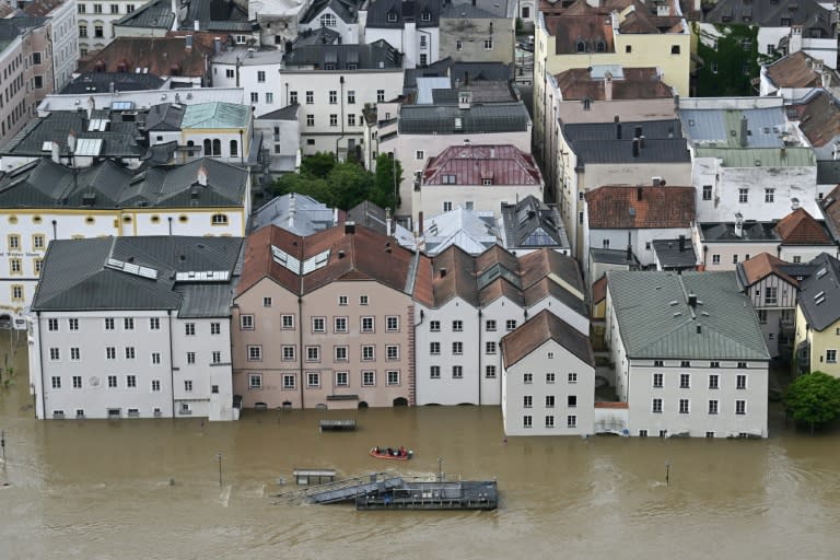 Das Hochwasser in Bayern und Baden-Württemberg hat nach einer ersten vorläufigen Schätzung versicherte Schäden in einer Größenordnung von etwa zwei Milliarden Euro verursacht. (Michaela STACHE)