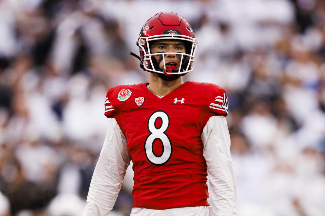 PASADENA, CA - JANUARY 02: Utah Utes safety Cole Bishop (8) defends during the Rose Bowl game between the Penn State Nittany Lions and the Utah Utes on January 2, 2023 at the Rose Bowl Stadium in Pasadena, CA. (Photo by Ric Tapia/Icon Sportswire via Getty Images)