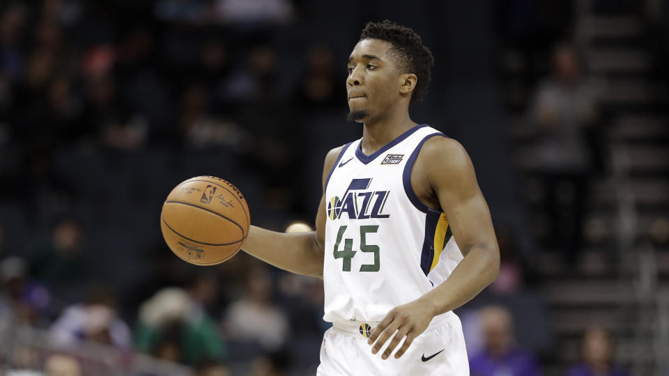 Donovan Mitchell is putting on a show once again. (AP Photo/Chuck Burton)