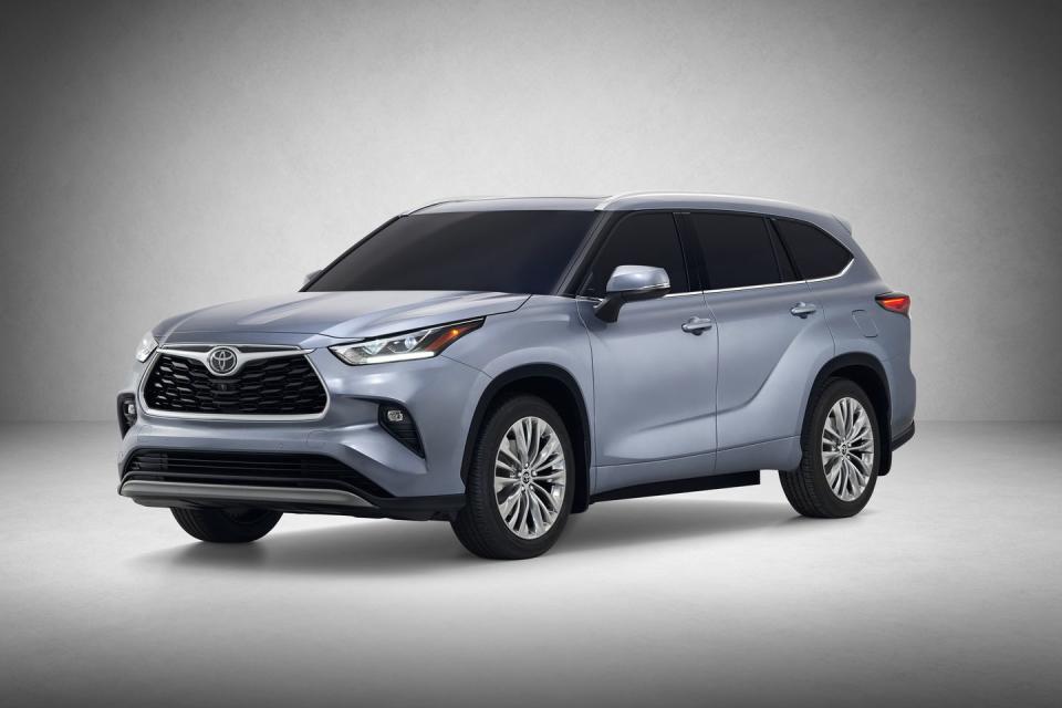 See 2020 Toyota Highlander Photos