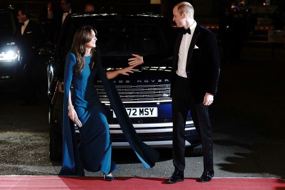 威廉王子與凱特王妃盛裝出席皇家大匯演。（路透社）