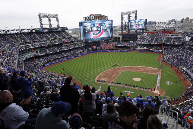 Mets introduce RHP Senga, Verlander