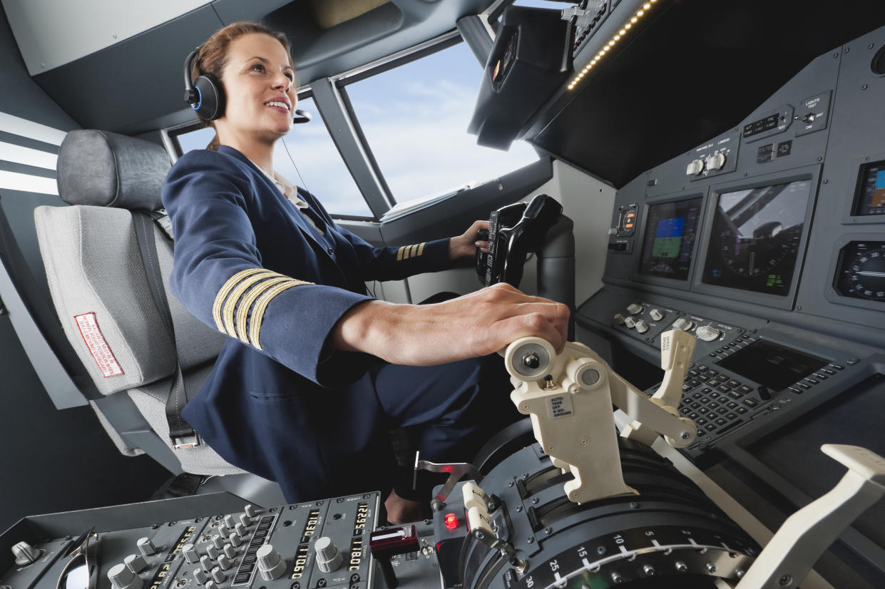 Female pilots can face sexist comments questioning their abilities. (Photo: Westend61)