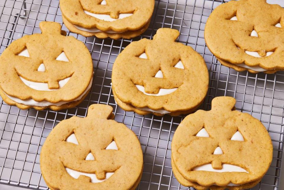 Jack-O'-Lantern Sandwich Cookies