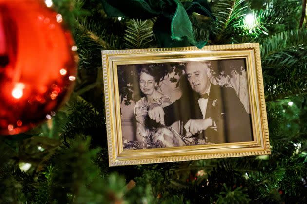 Another ornament featuring a photo of Franklin and Eleanor Roosevelt. (Photo: Jonathan Ernst via Reuters)