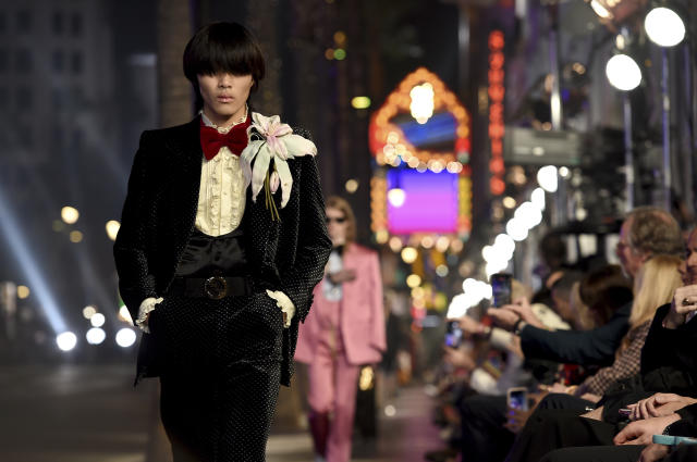 Prada and Gucci Stores in the Christmas Lights on Rodeo Drive during the  California December Quarantine Stock Video - Video of gown, figurine:  205849365