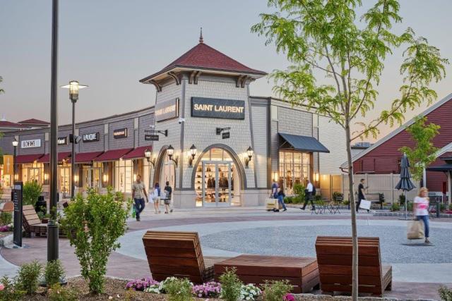 Mall Owner Simon to Expand Woodbury Common Outlets