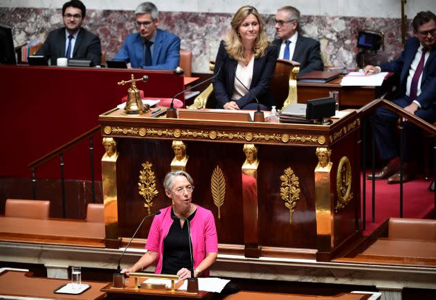 Yaël Braun-Pivet, présidente de l'Assemblée nationale et Elisabeth Borne, Première ministre. (Photo: BERTRAND GUAY via AFP)