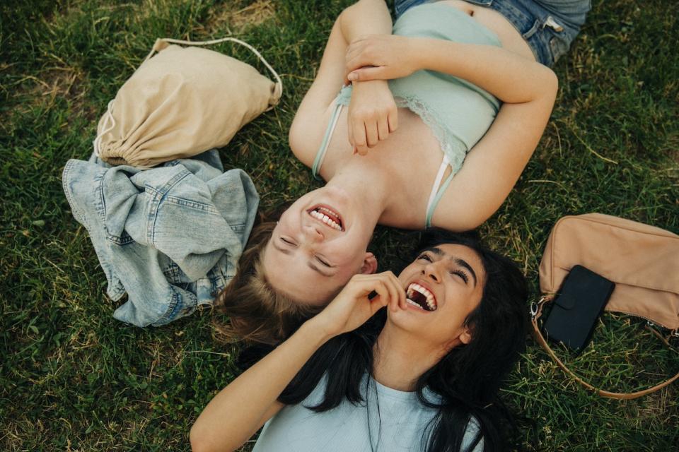 3.8 Journée internationale de la femme | Pourquoi est-elle le 8 mars ?Découvrez l'origine de la Journée de la femme dans un article et 3 exercices quotidiens pour que les filles s'aiment en ce jour