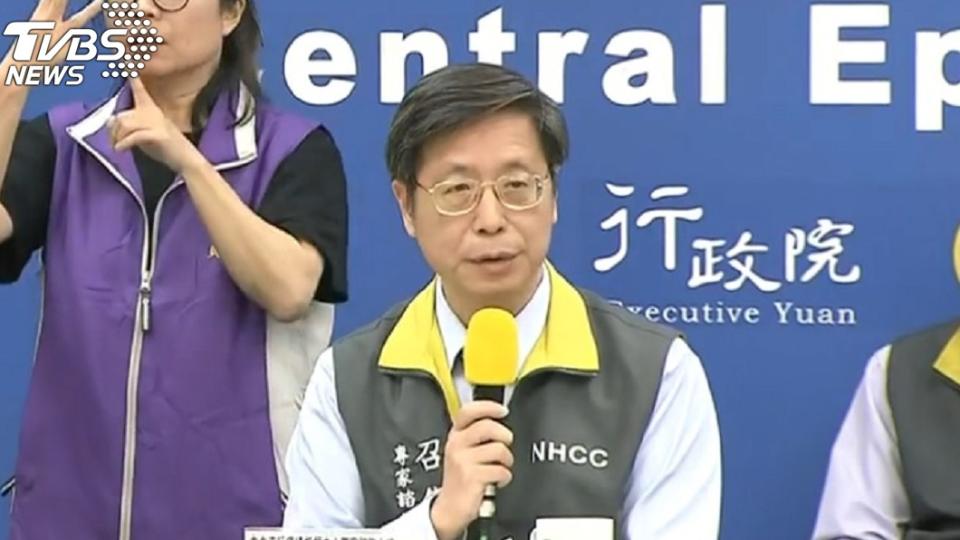 張上淳日前回應醫師兒出國爭議。(圖／TVBS)