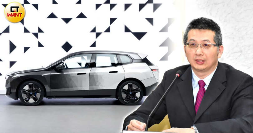 BMW與元太在CES 2022展出搭配電子紙的電動車IX Flow，曾俊洲認為，擁有多項專利的元太已經是全球的電子紙龍頭。（圖／台經院提供，BMW提供）