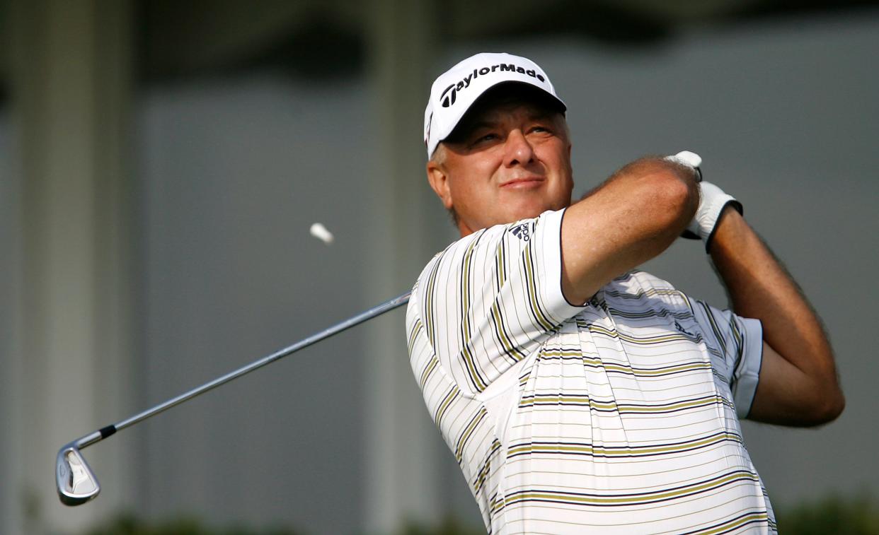 Ron Streck watches his drive on the tenth hole during the opening round of the 2006 U.S. Senior Open Championship golf tournament at Prairie Dunes Country Club in Hutchinson, Kan., July 6, 2006.  (AP Photo/Larry Smith)

