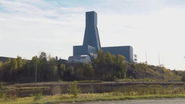 Vale says the first of the 39 workers trapped underground at Totten Mine since Sunday afternoon reached the surface on Monday night.  (Radio-Canada - image credit)